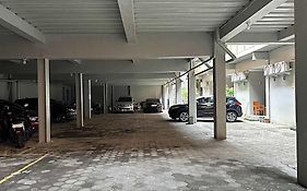 Victory Kost Eksklusif